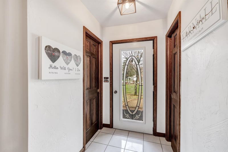 382 Ellortina Cir, Green Bay, WI 54302-4303