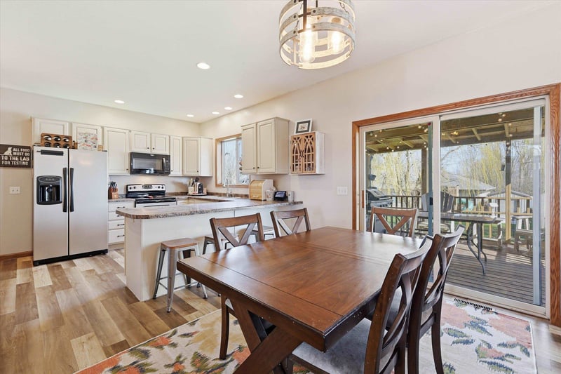 412 Harvest Hill Dr, Denmark, WI 54208