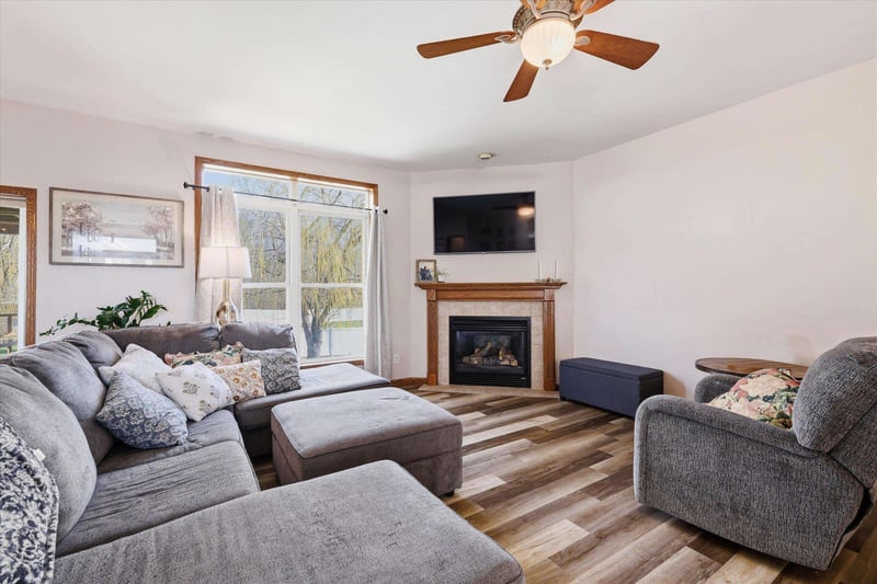 412 Harvest Hill Dr, Denmark, WI 54208