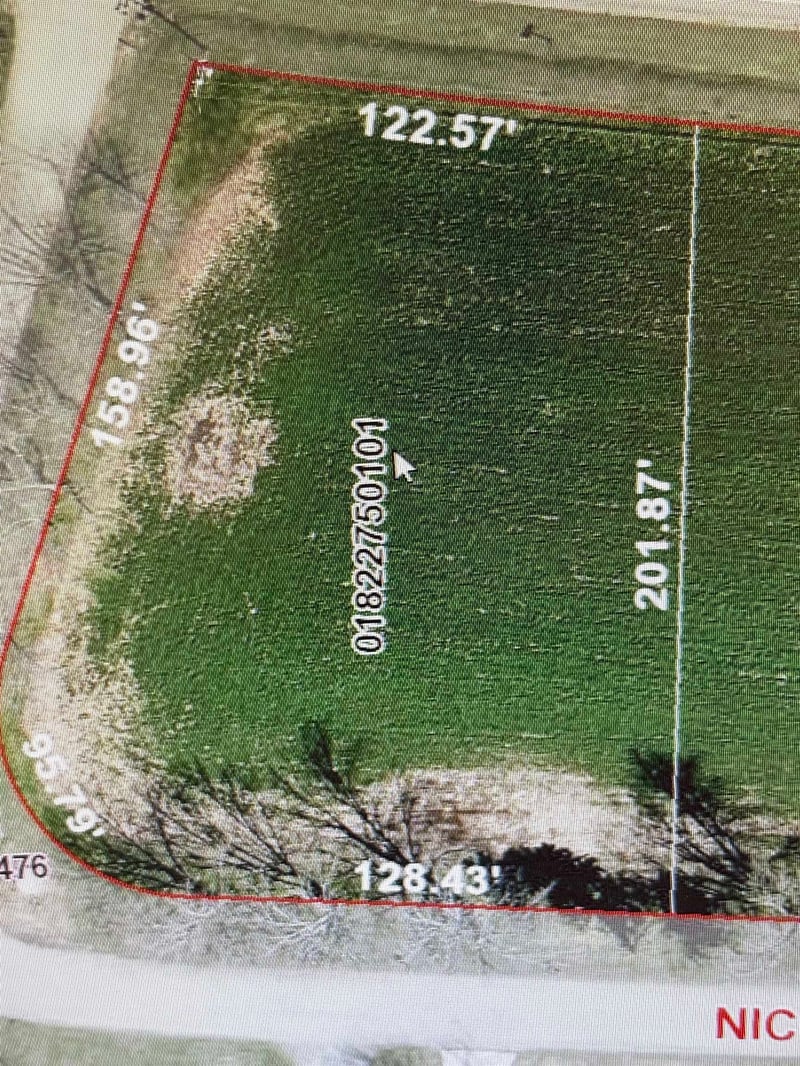 Nickels Dr #1, Oshkosh, WI 54904