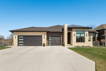 2929 Creekwood Dr, Green Bay, WI 54311