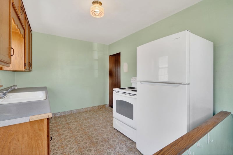 431 Coolidge Ave, Appleton, WI 54915-1975