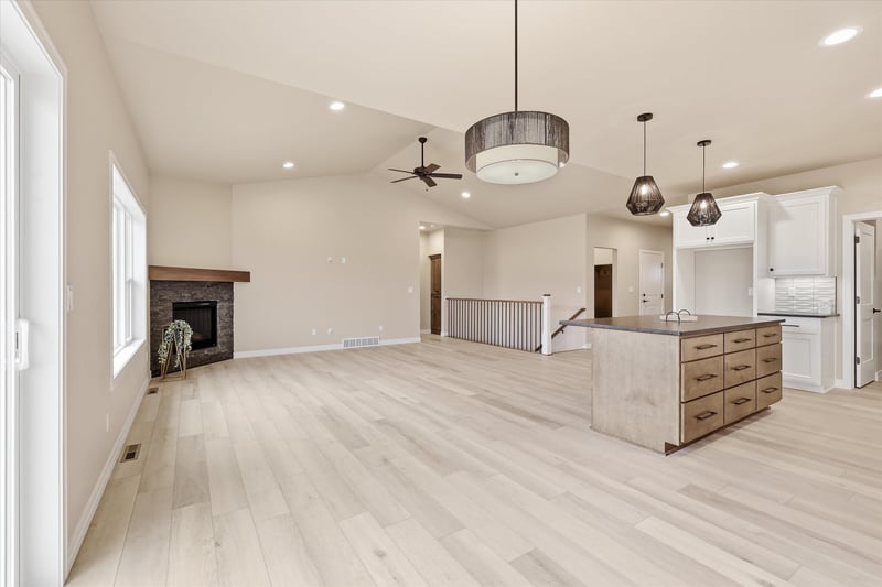 1280 Autumn Field Ln, De Pere, WI 54115