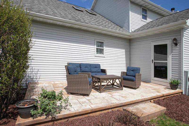 4715 Grand Meadows Dr, Appleton, WI 54914