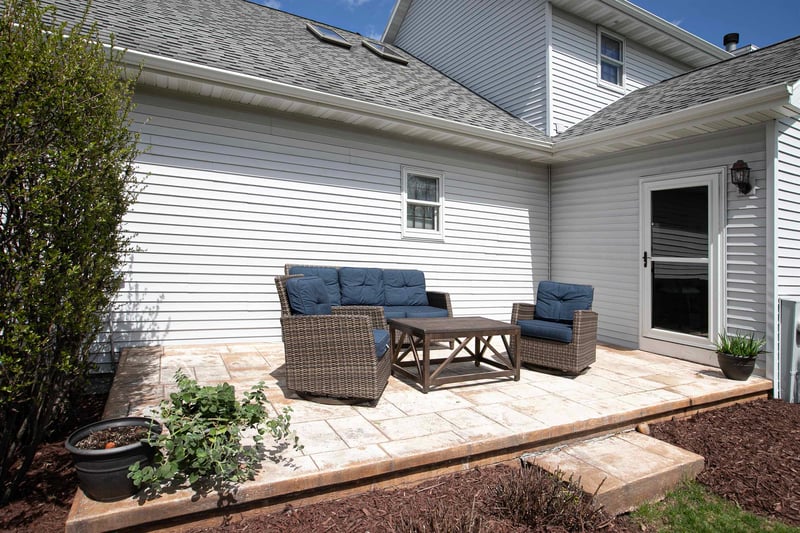 4715 Grand Meadows Dr, Appleton, WI 54914