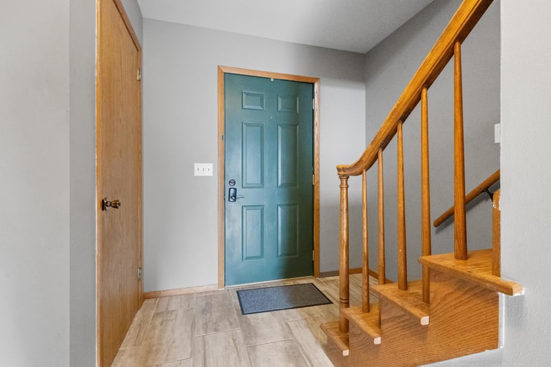 1105 Devonshire Dr, Oshkosh, WI 54902-6233