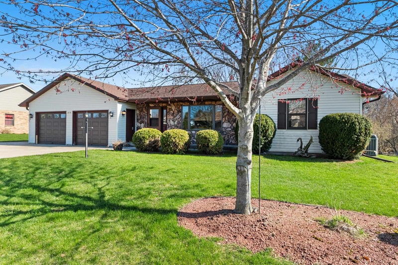 2234 Jen Rae Rd, Green Bay, WI 54311-6375