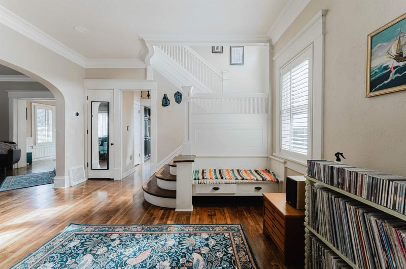 1021 Washington Ave, Oshkosh, WI 54901-5353