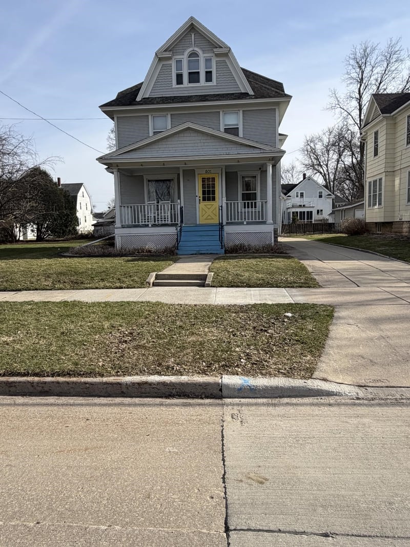 501 Bent Ave, Oshkosh, WI 54901