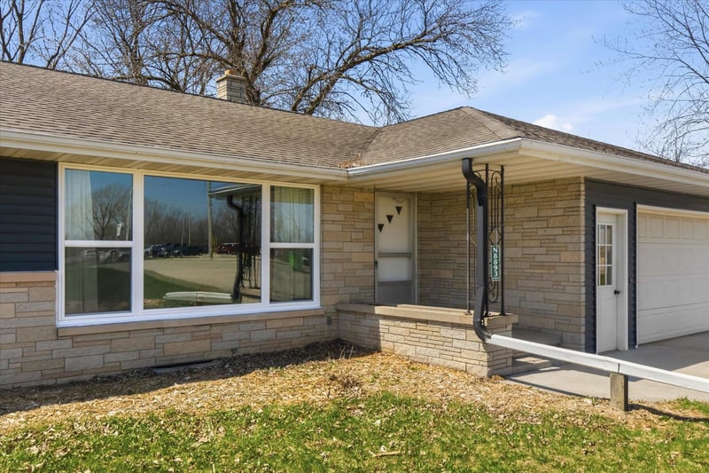 N8893 County N, Menasha, WI 54952-9679