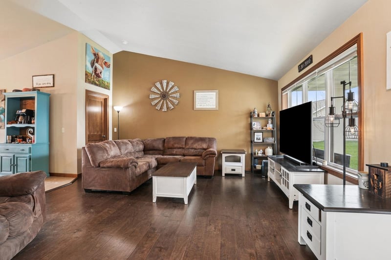 W2133 Wildflower Ln, Brillion, WI 54110-9108