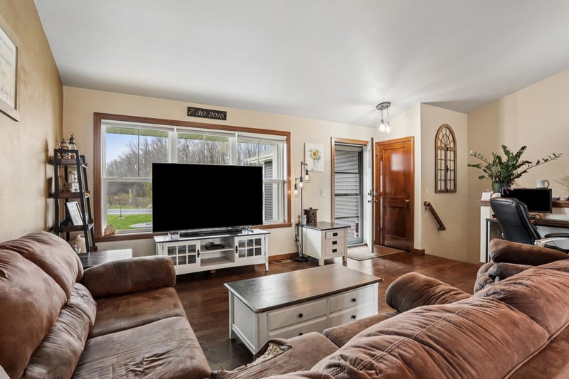 W2133 Wildflower Ln, Brillion, WI 54110-9108