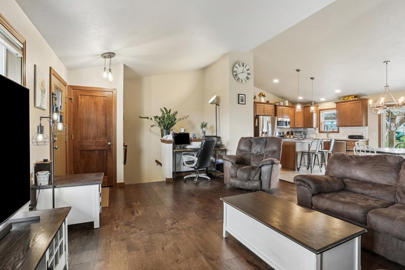W2133 Wildflower Ln, Brillion, WI 54110-9108