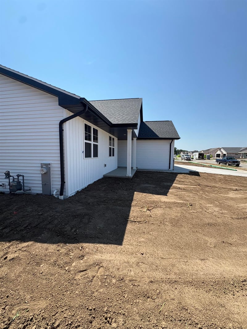 1727 Betty Jean Ln, Green Bay, WI 54313