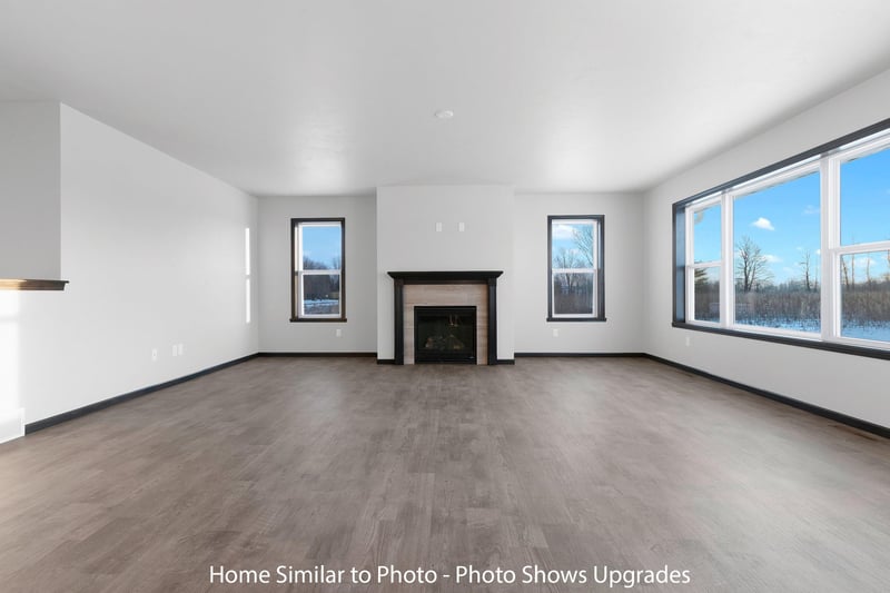 1727 Betty Jean Ln, Green Bay, WI 54313