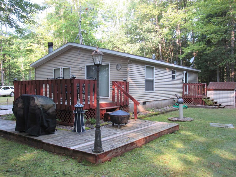 15590 Valentine Ln, Mountain, WI 54149