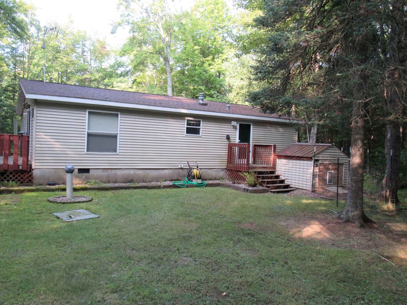 15590 Valentine Ln, Mountain, WI 54149