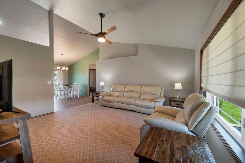 2137 Klondike Rd, Green Bay, WI 54311