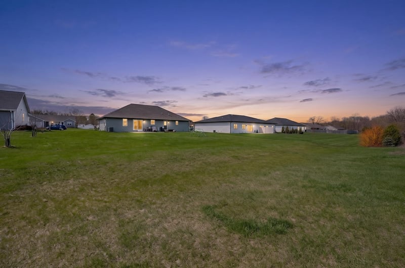 2137 Klondike Rd, Green Bay, WI 54311