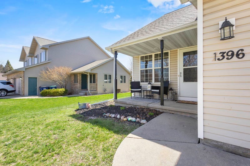 1394 O Keefe Rd, De Pere, WI 54115