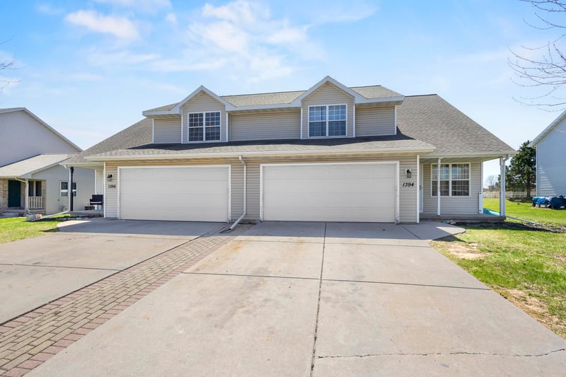 1394 O Keefe Rd, De Pere, WI 54115