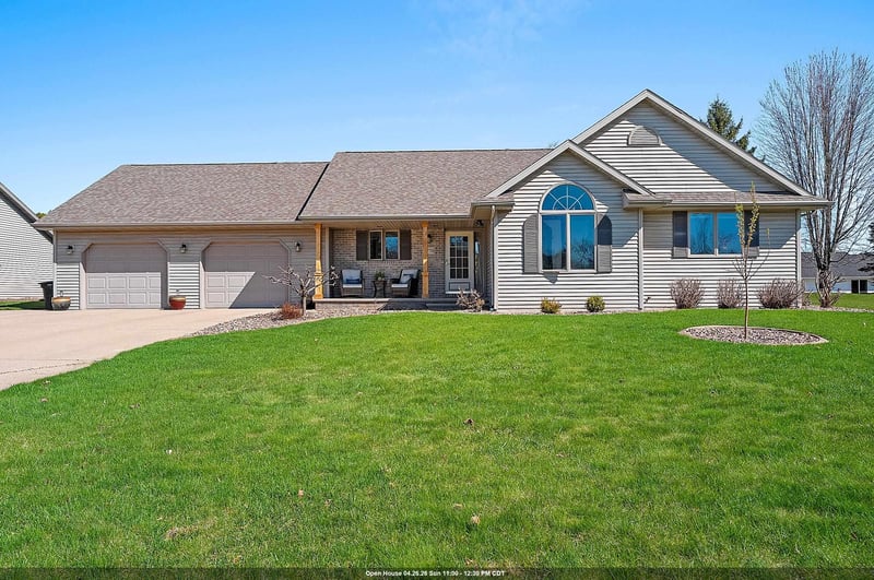 2776 Steamboat Springs Rn, Green Bay, WI 54313