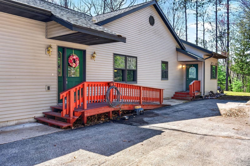 16503 Thelen Rd, Mountain, WI 54149