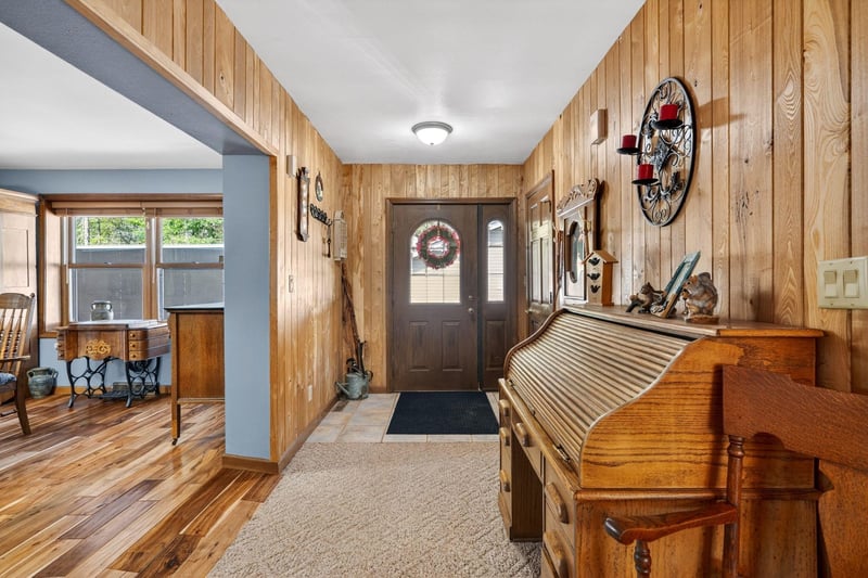 16503 Thelen Rd, Mountain, WI 54149