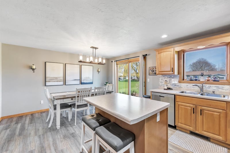 2159 Verlin Rd, Green Bay, WI 54311