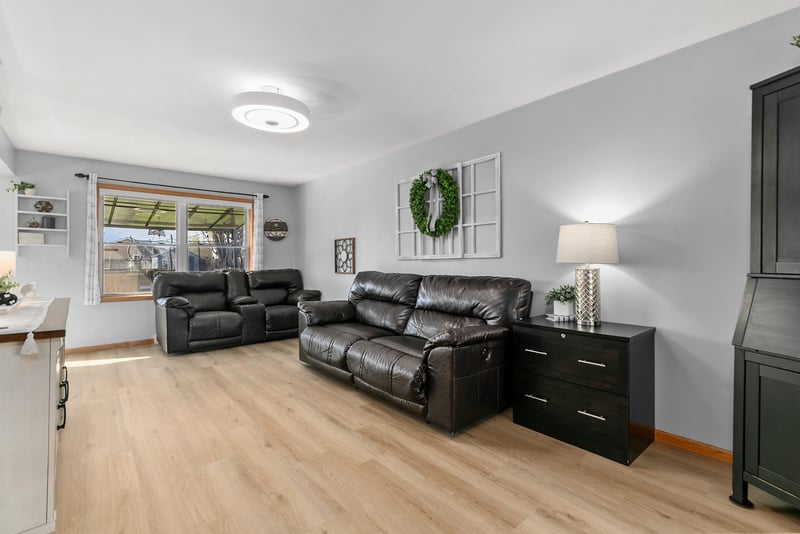 223 Allen Ave, Oshkosh, WI 54901-1953