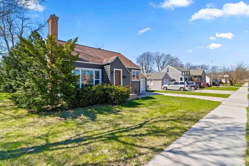 162 Bader St, Green Bay, WI 54302
