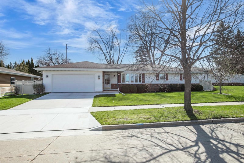 1508 Eugene St, Appleton, WI 54914