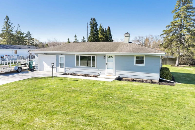 1809 Lenwood Ave, Green Bay, WI 54303