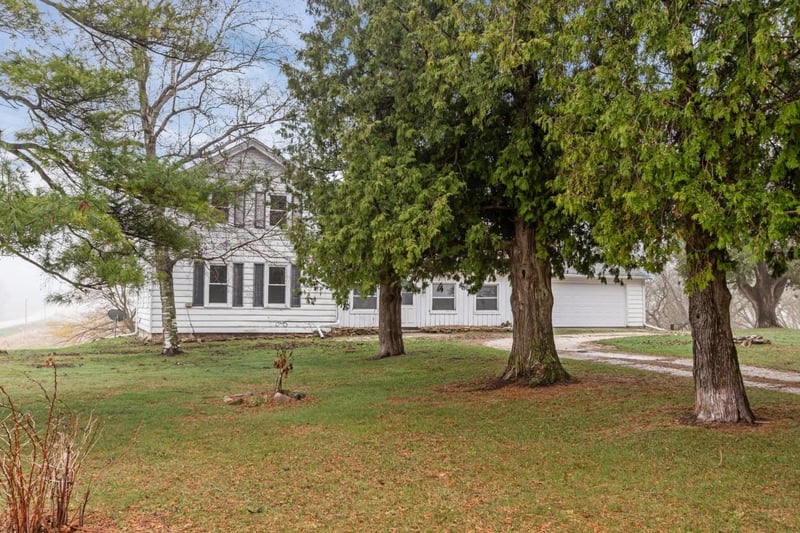 W907 Foundry Rd, New Holstein, WI 53061-9767