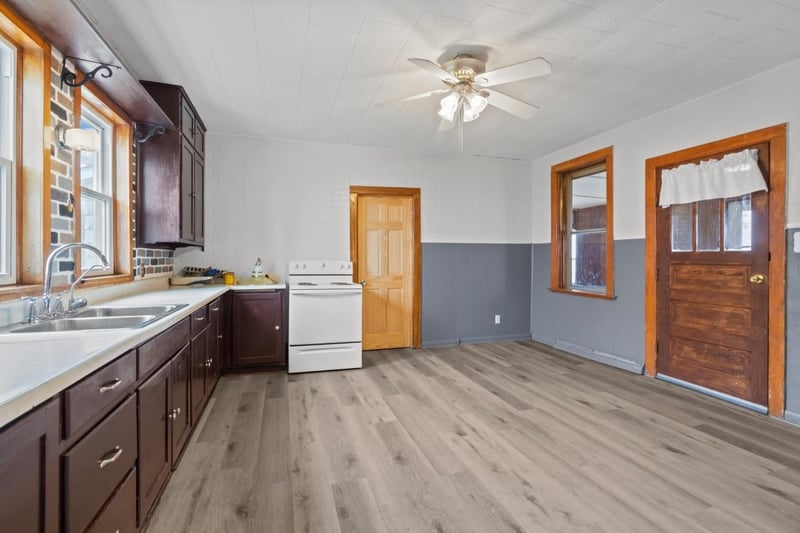 W907 Foundry Rd, New Holstein, WI 53061-9767