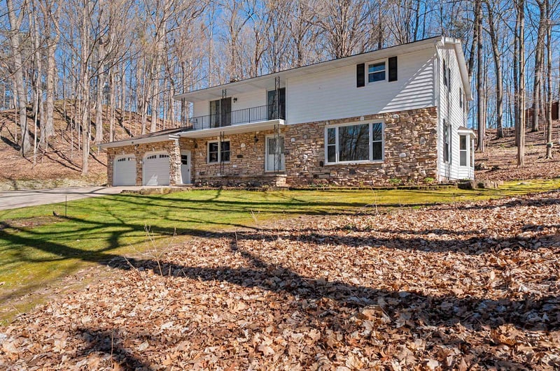 383 Swiss Hill Dr, Green Bay, WI 54302-4324