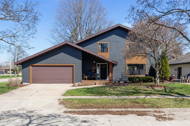 2734 Beechwood Ct, Appleton, WI 54911