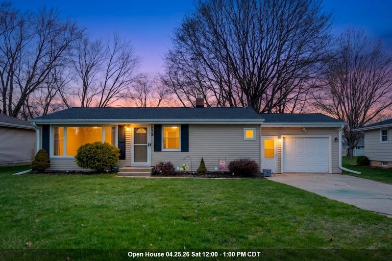 678 Lida Ln, Green Bay, WI 54301