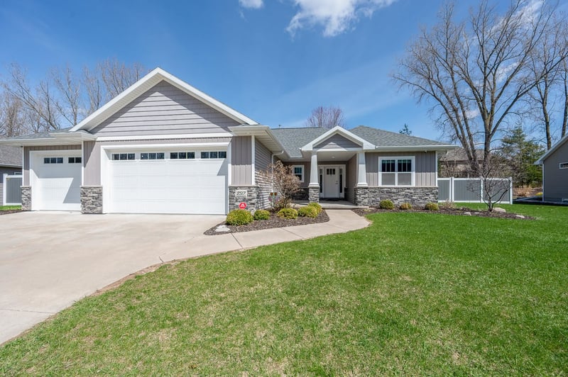 2517 Remington Rd, Green Bay, WI 54302