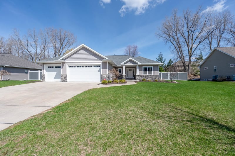 2517 Remington Rd, Green Bay, WI 54302