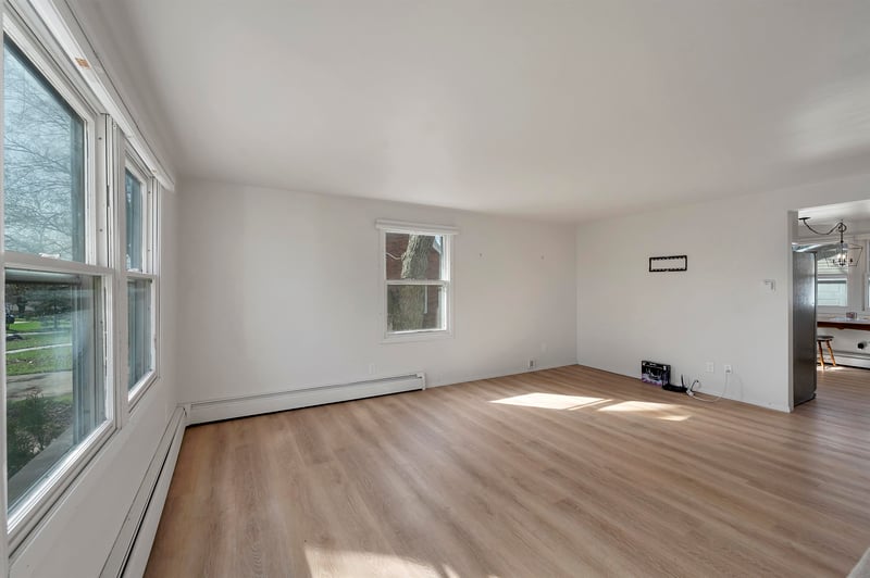 154 Bryan St, Green Bay, WI 54301