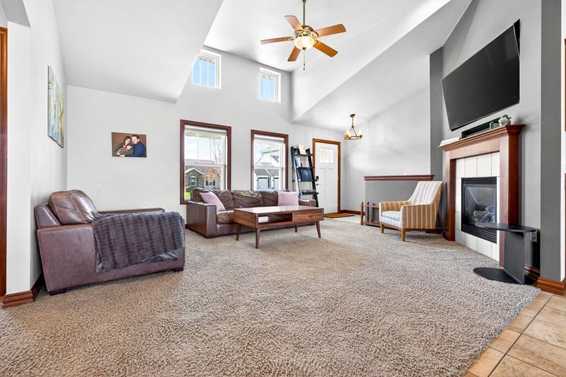 4102 Braeburn Dr, Appleton, WI 54913