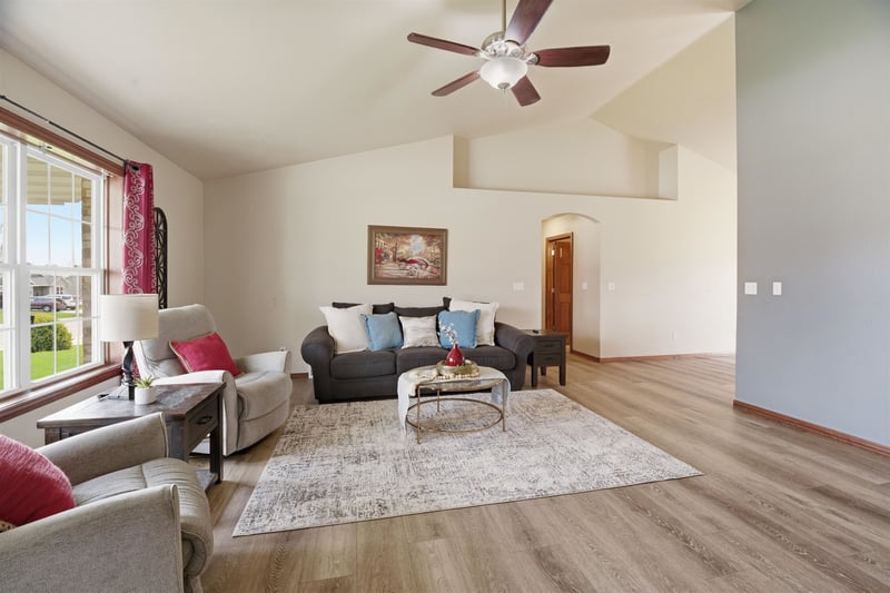 N2369 Holy Hill Dr, Greenville, WI 54942