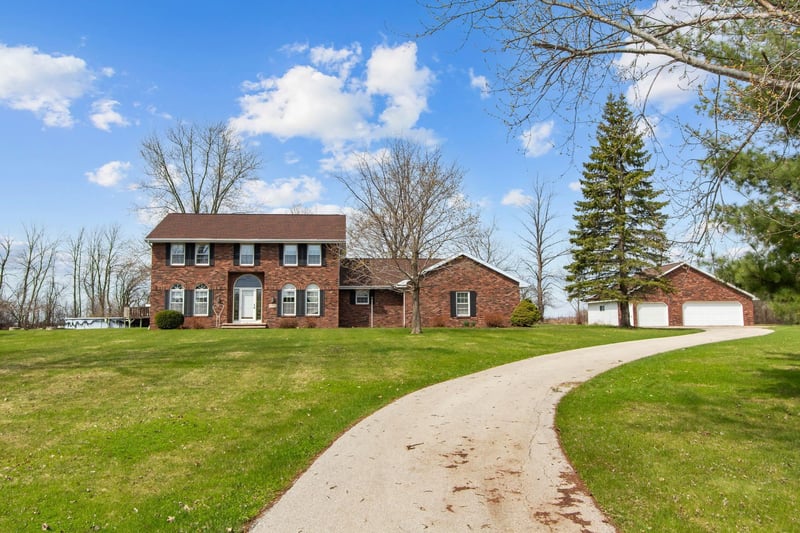 W7378 Trillium Ct, Greenville, WI 54942