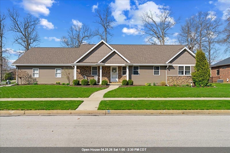 2101 Tenmile Dr, De Pere, WI 54115