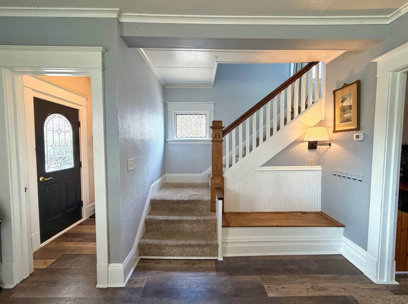 1102 Mt Vernon St, Oshkosh, WI 54901-3858