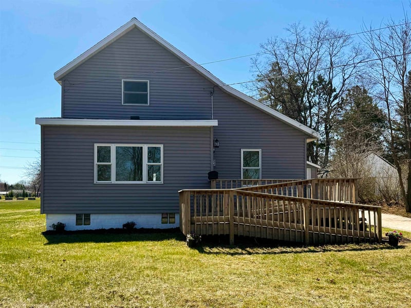930 Randall St, Shawano, WI 54166-9999
