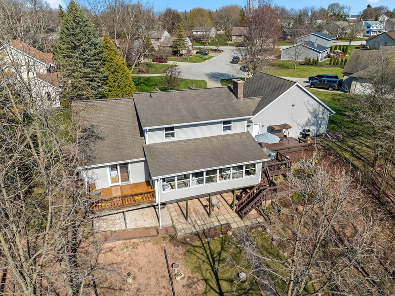 1171 Thunderbyrd Ct, Green Bay, WI 54313