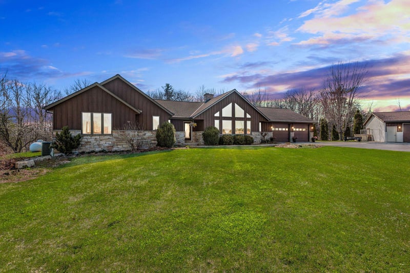 4946 Denmark Rd, Denmark, WI 54208
