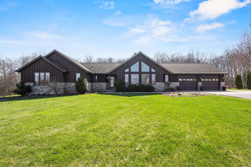 4946 Denmark Rd, Denmark, WI 54208